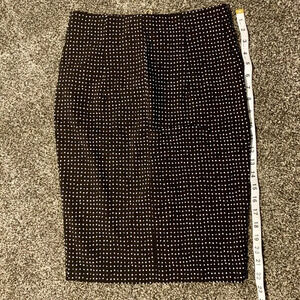 Pencil skirt, black and white